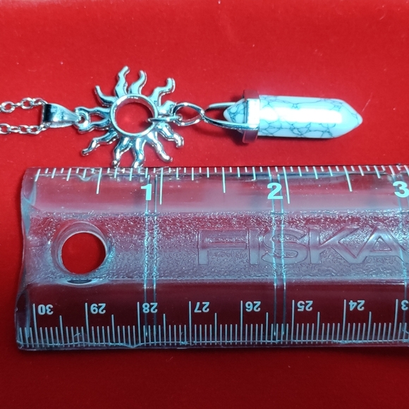 🌙☀️NEW 3 Necklaces--Chakra, Sun, Moon - Picture 15 of 16